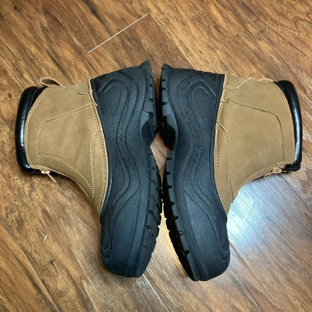 Nautica Men's Tidewater Zip Winter Snow Boots Tan/Black Waterproof 3M Sz 7M New